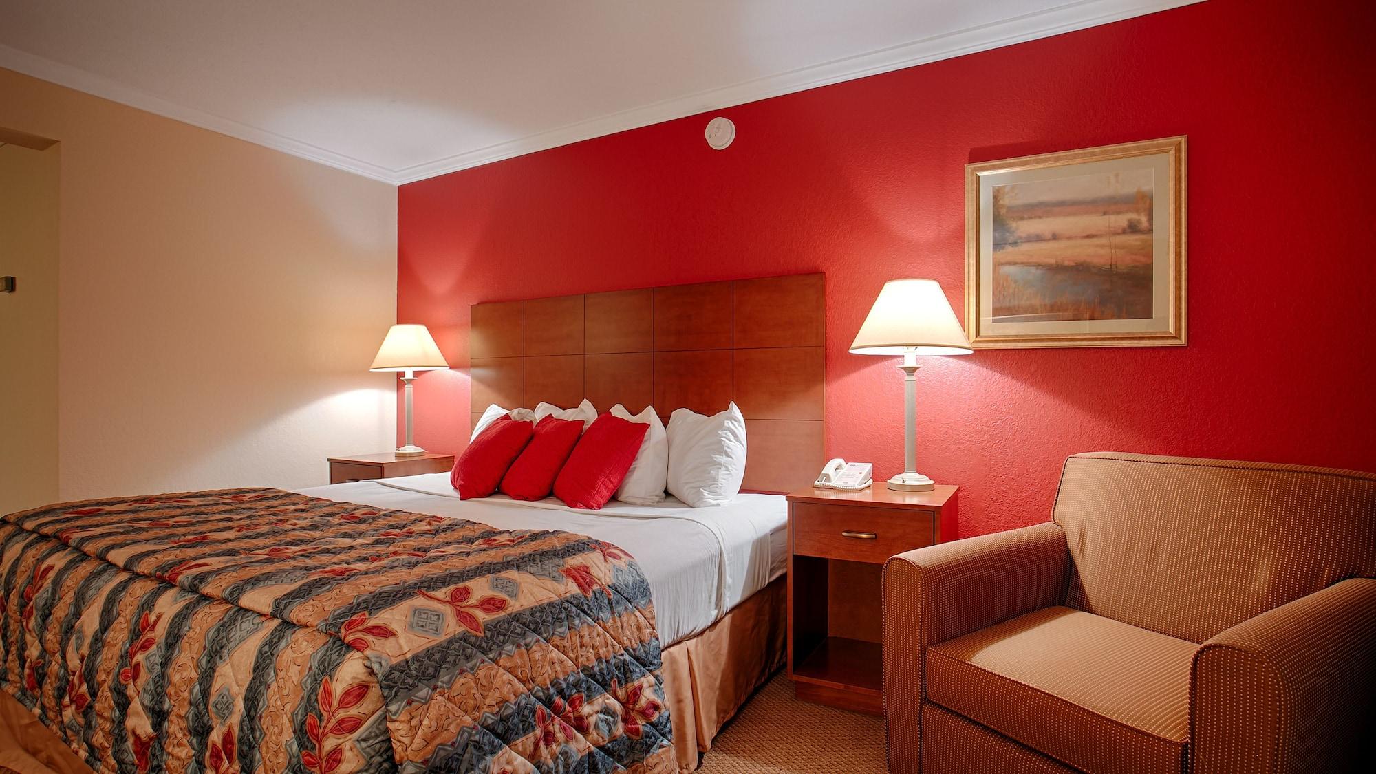 Inn Magnuson Grand Pioneer And 3*