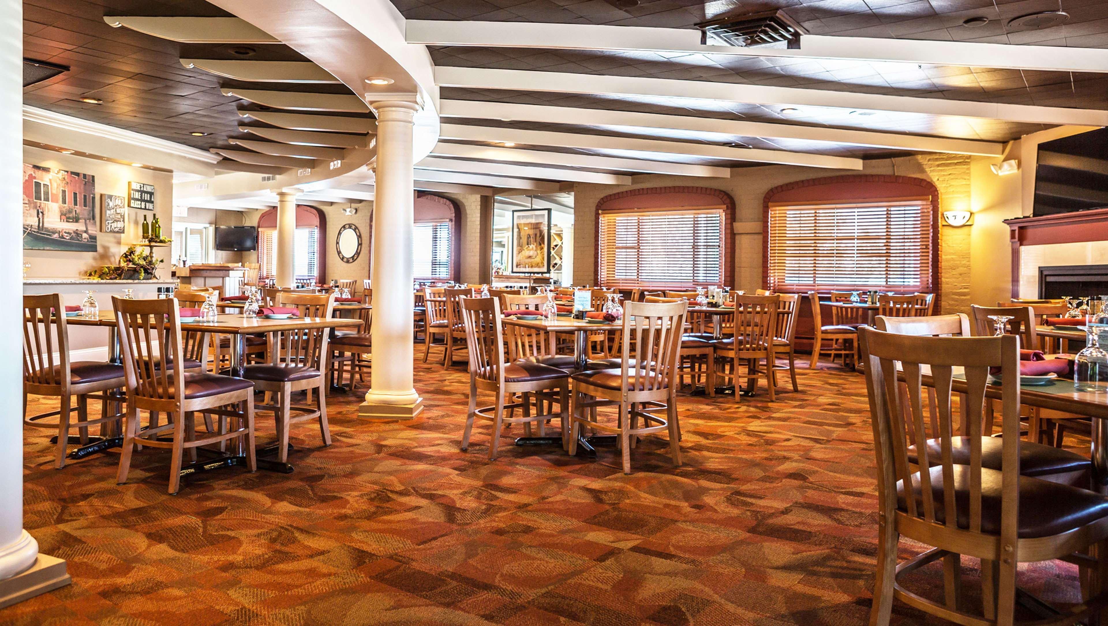 Inn Magnuson Grand Pioneer And 3*