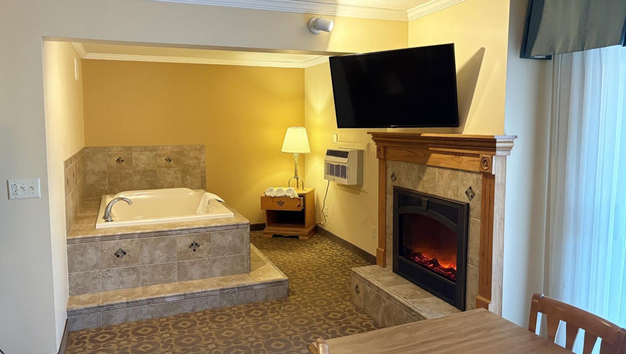 Inn Magnuson Grand Pioneer And