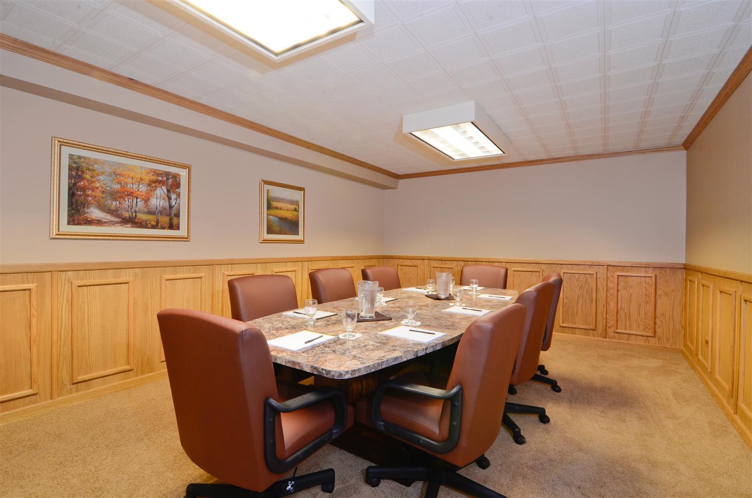 Inn Magnuson Grand Pioneer And 3*
